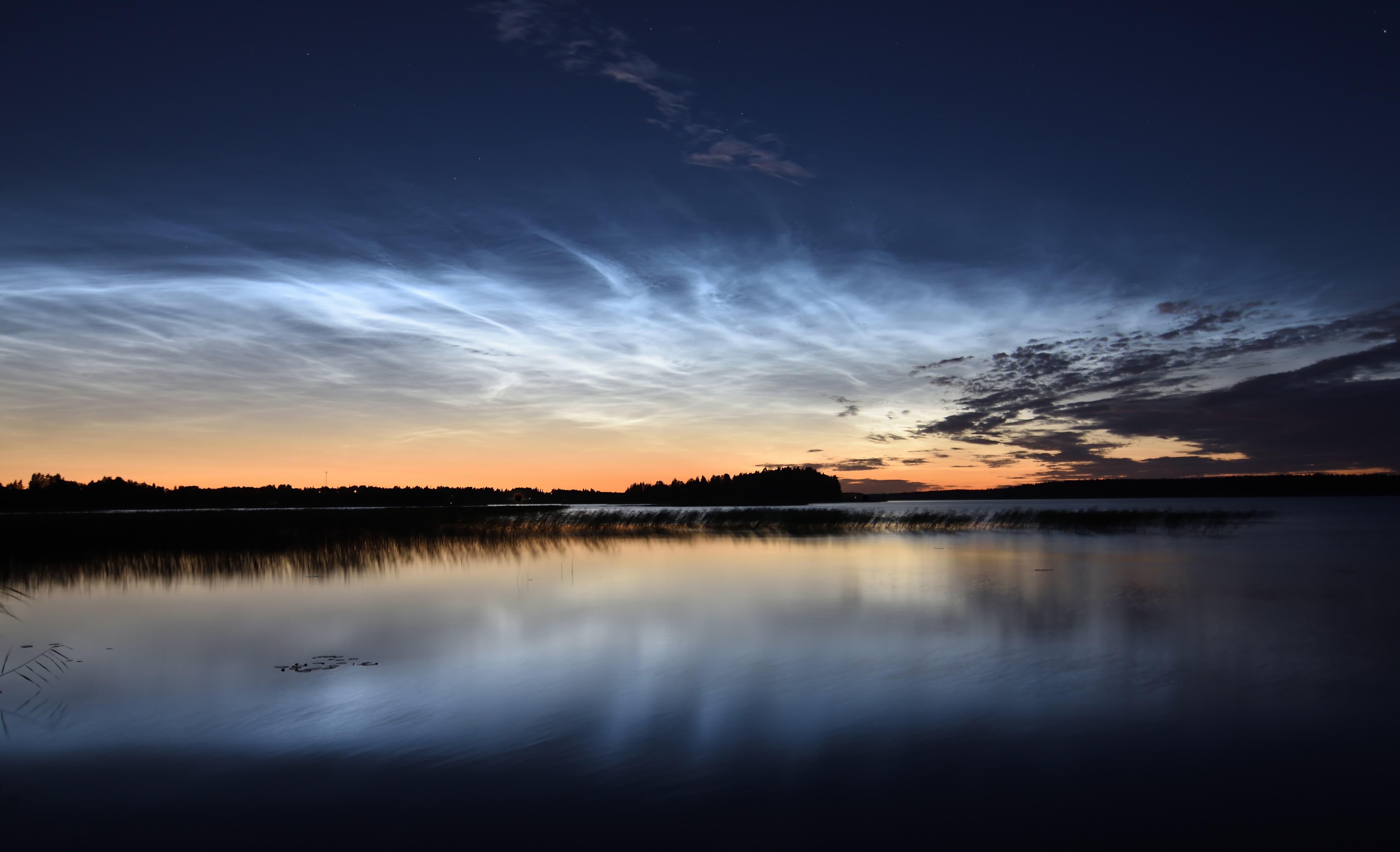 Yöpilvet Lappajärven yllä